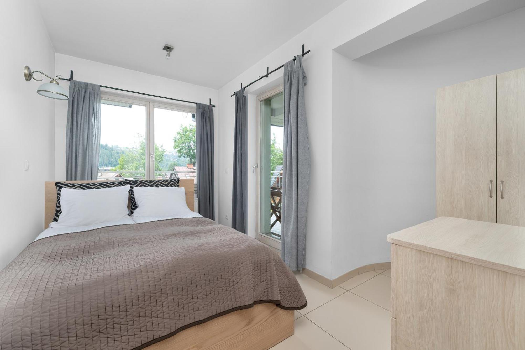 Przestronne Apartamenty W Zakopanem Z Trzema Sypialniami I Parkingiem By Noclegi Renters מראה חיצוני תמונה